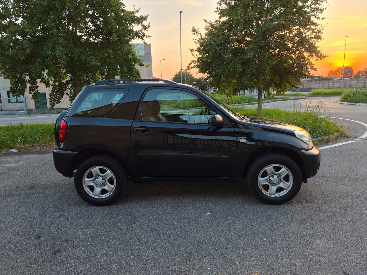 Toyota RAV 4 2.0 16V cat 3 porte Sol