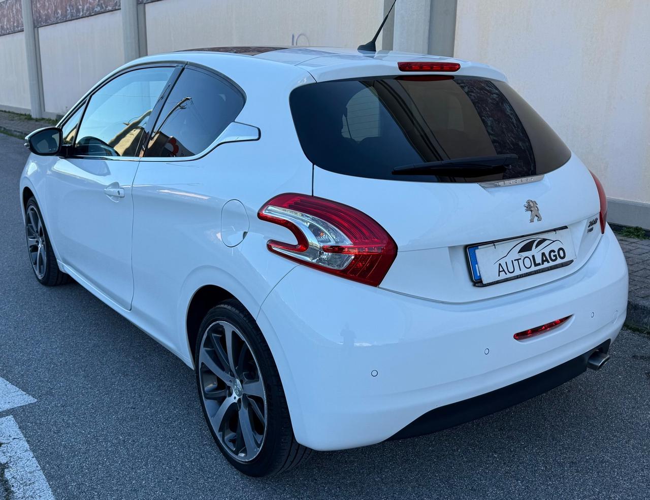 Peugeot 208 1.6 e-HDi 92 CV Stop&Start 3 porte Allure