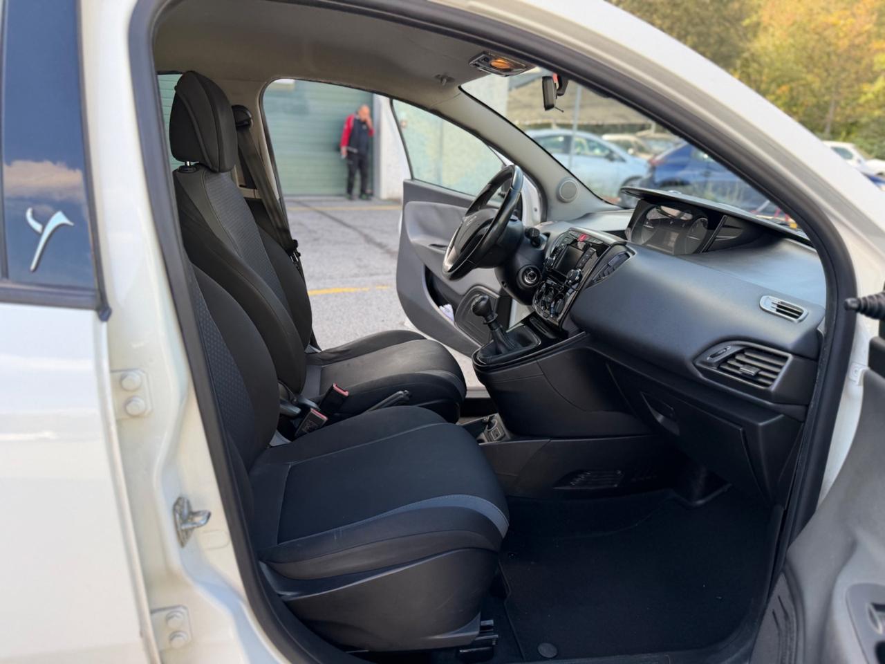 Lancia Ypsilon 1.2 69 CV 5 porte*Neopatentati*Cinghia Fatta*