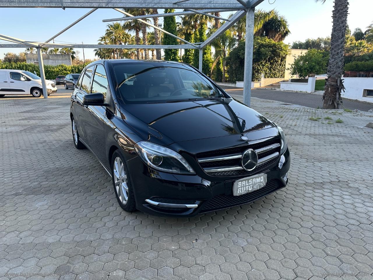 MERCEDES-BENZ B 180 CDI Premium