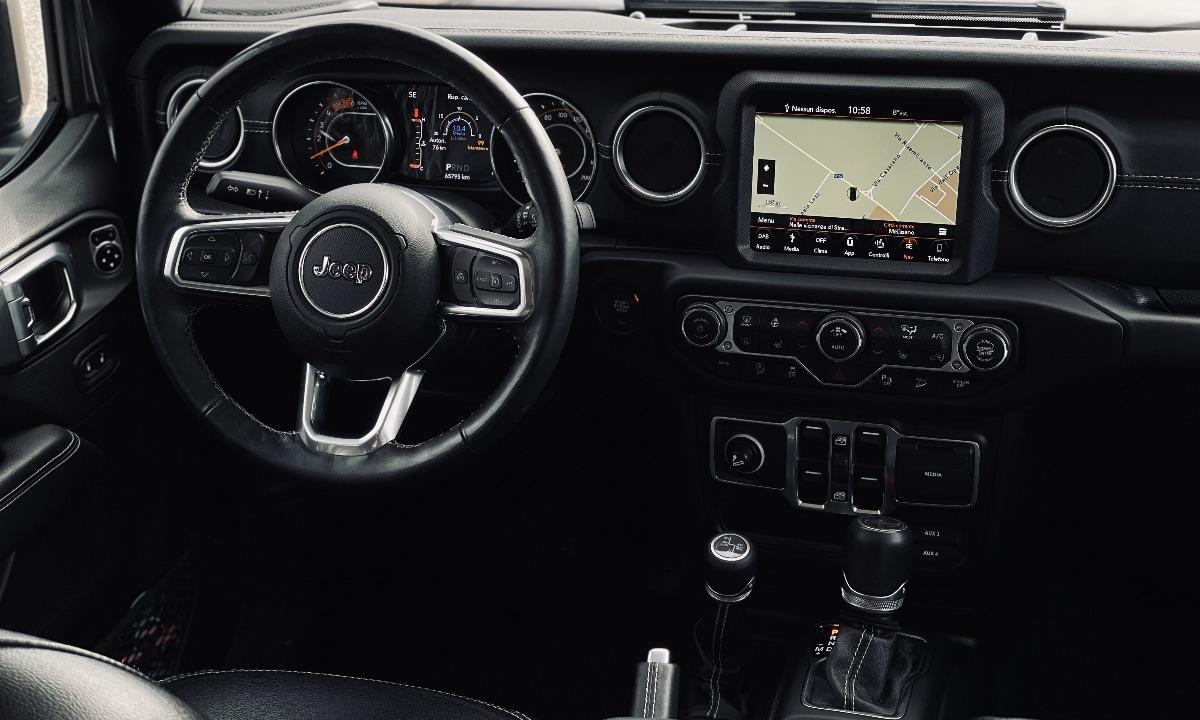 JEEP Wrangler Unlimited 2.2 Mjt II Sahara