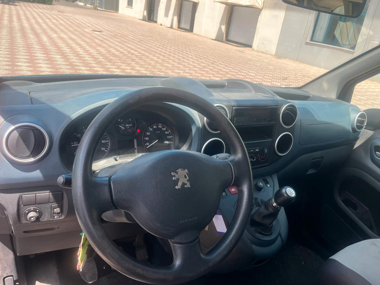 Peugeot Partner Tepee Autocarro 1.6 HDi