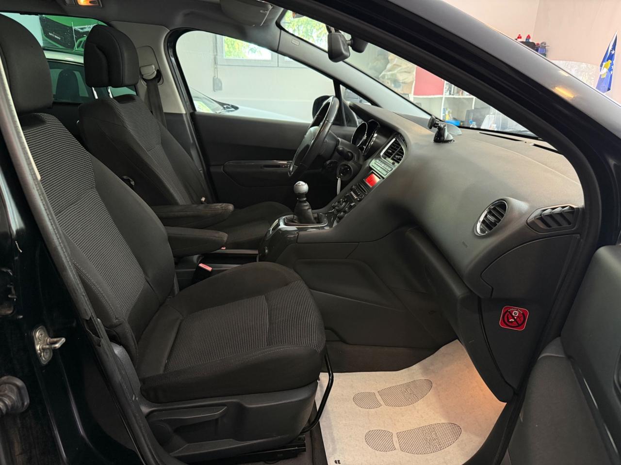 Peugeot 5008 1.6 Diesel 7 posti