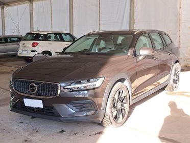 Volvo V60 2.0 B4 Core AWD automatico