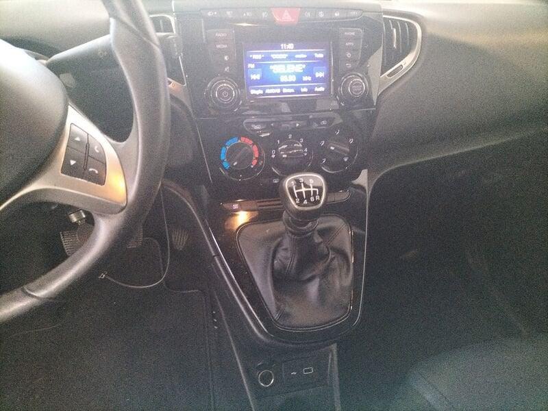 Lancia Ypsilon 3ª serie 1.0 FireFly 5 porte S&S Hybrid Gold