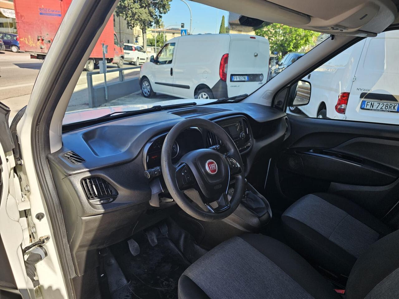 Fiat Doblo t-jet N.p. Sx Cargo - Con Officina Mobile