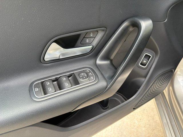 MERCEDES-BENZ CLA 180 d