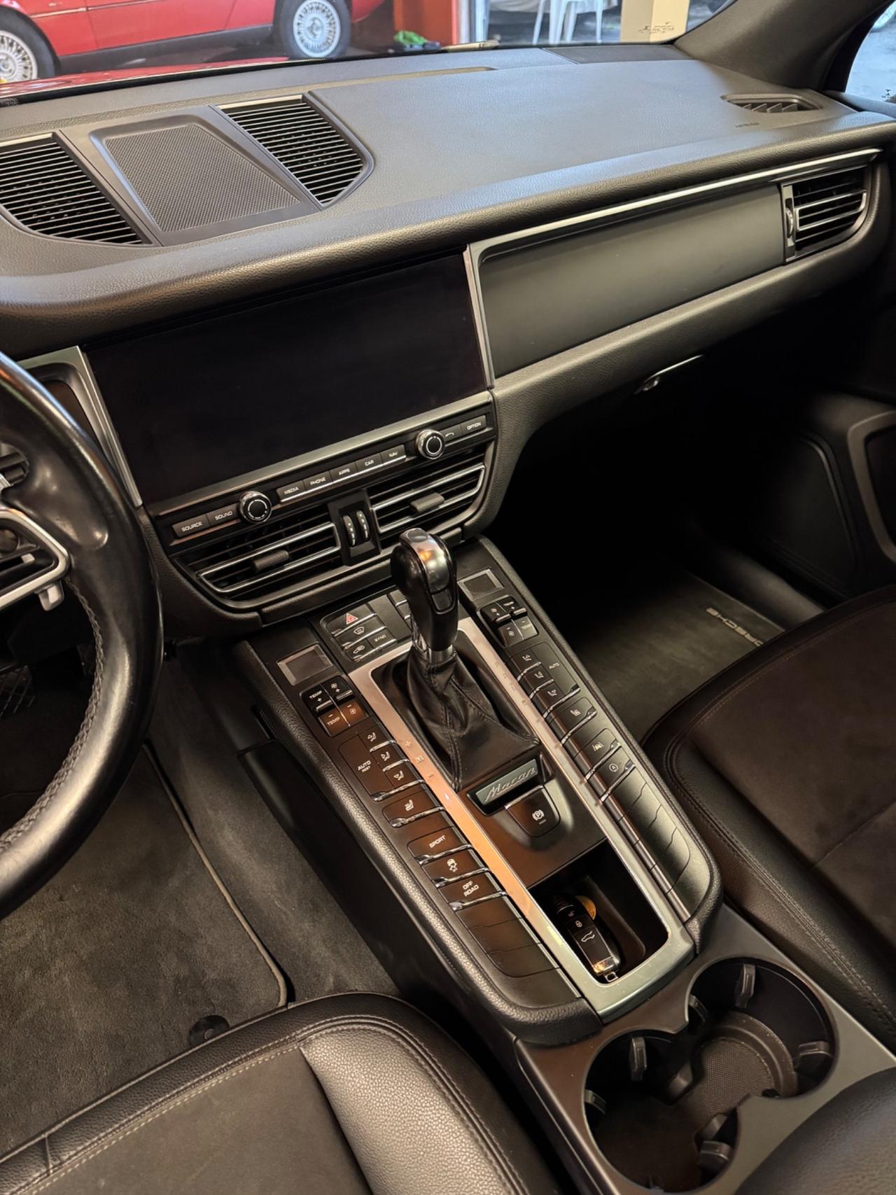 Porsche Macan 2.0T “Pari al nuovo” PERMUTE
