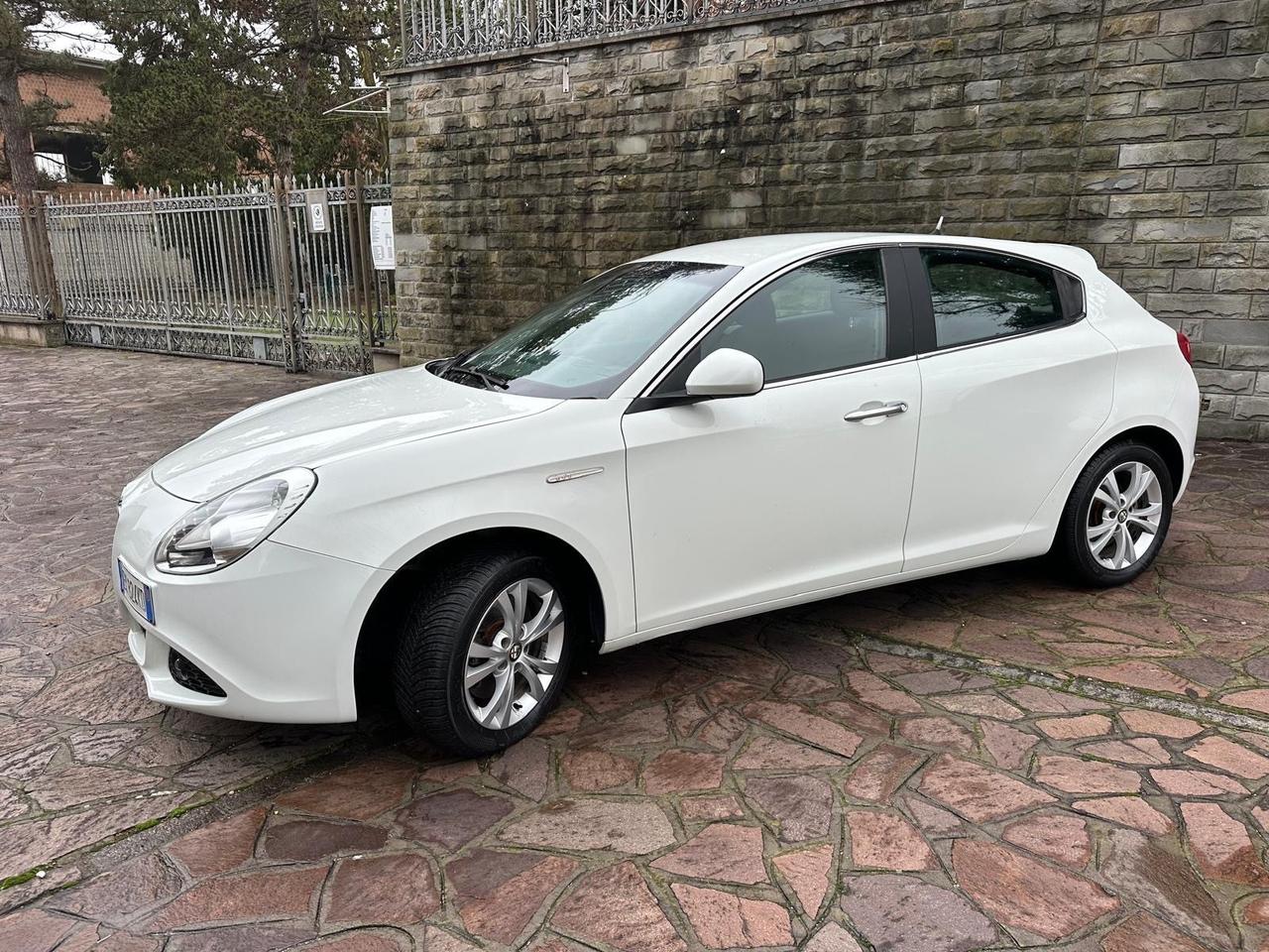 Alfa Romeo Giulietta 2.0 JTDm-2 140 CV Distinctive