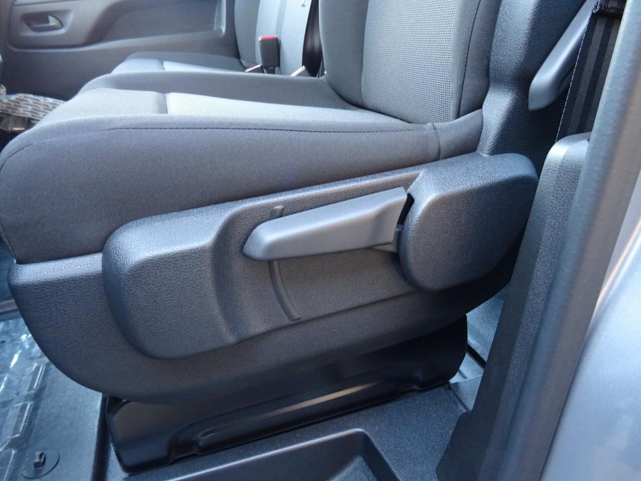 Peugeot Expert HDi 180 S&S EAT8 PL-TN 9 POSTI