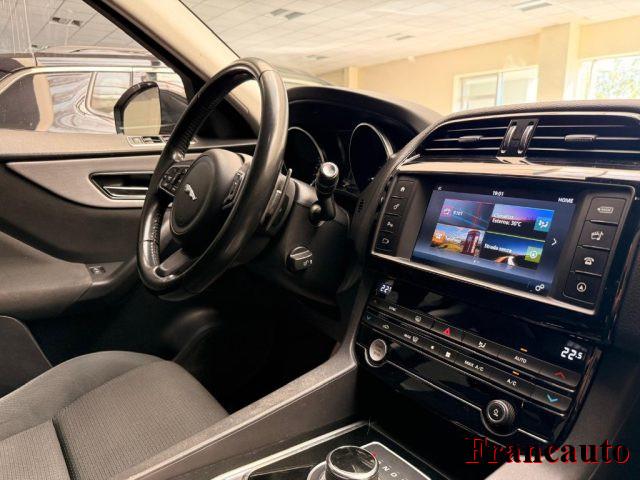 JAGUAR F-Pace 2.0 D 180 CV aut. Portfolio