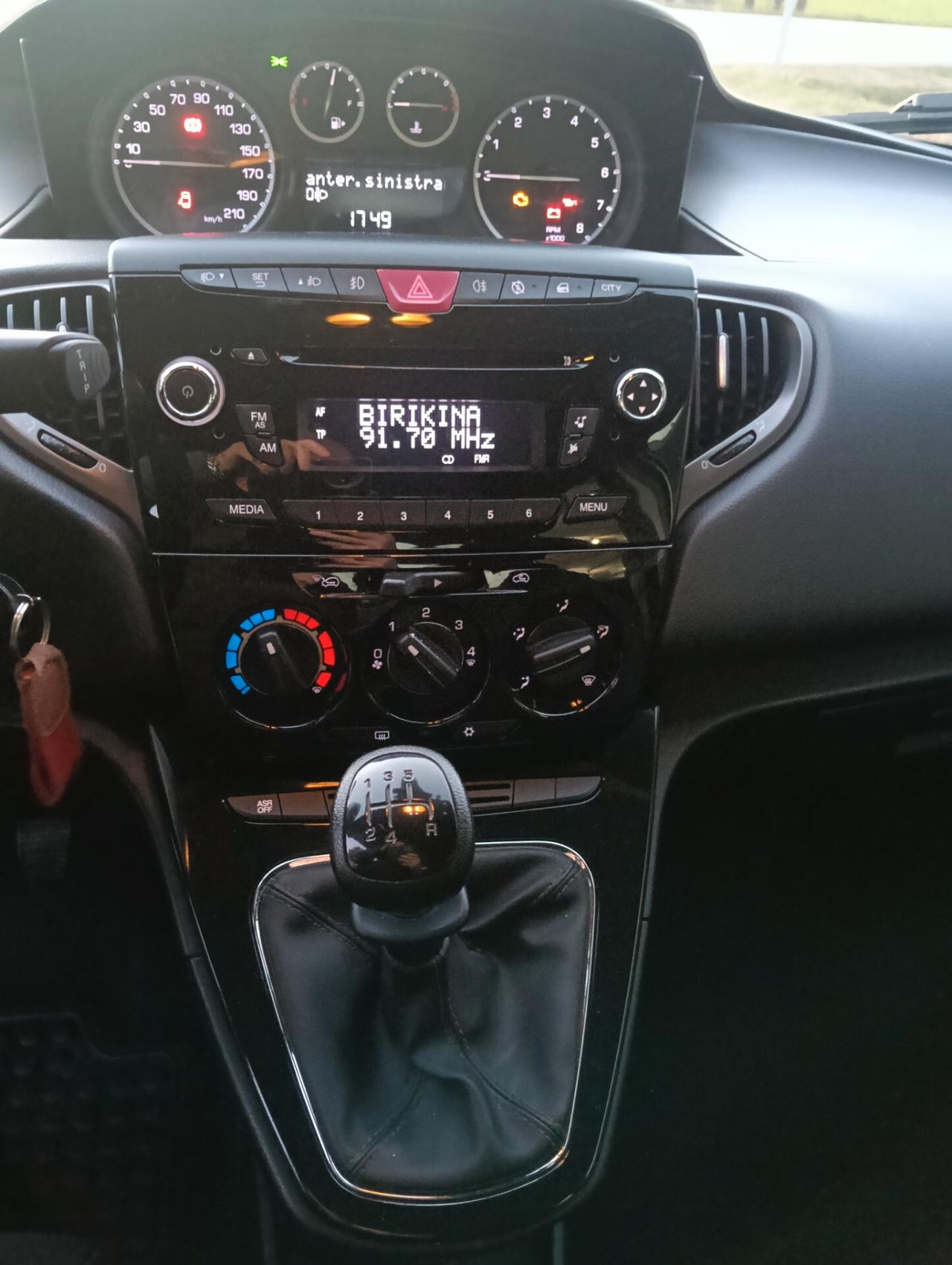 Lancia Ypsilon 1.2 69 CV 5 porte