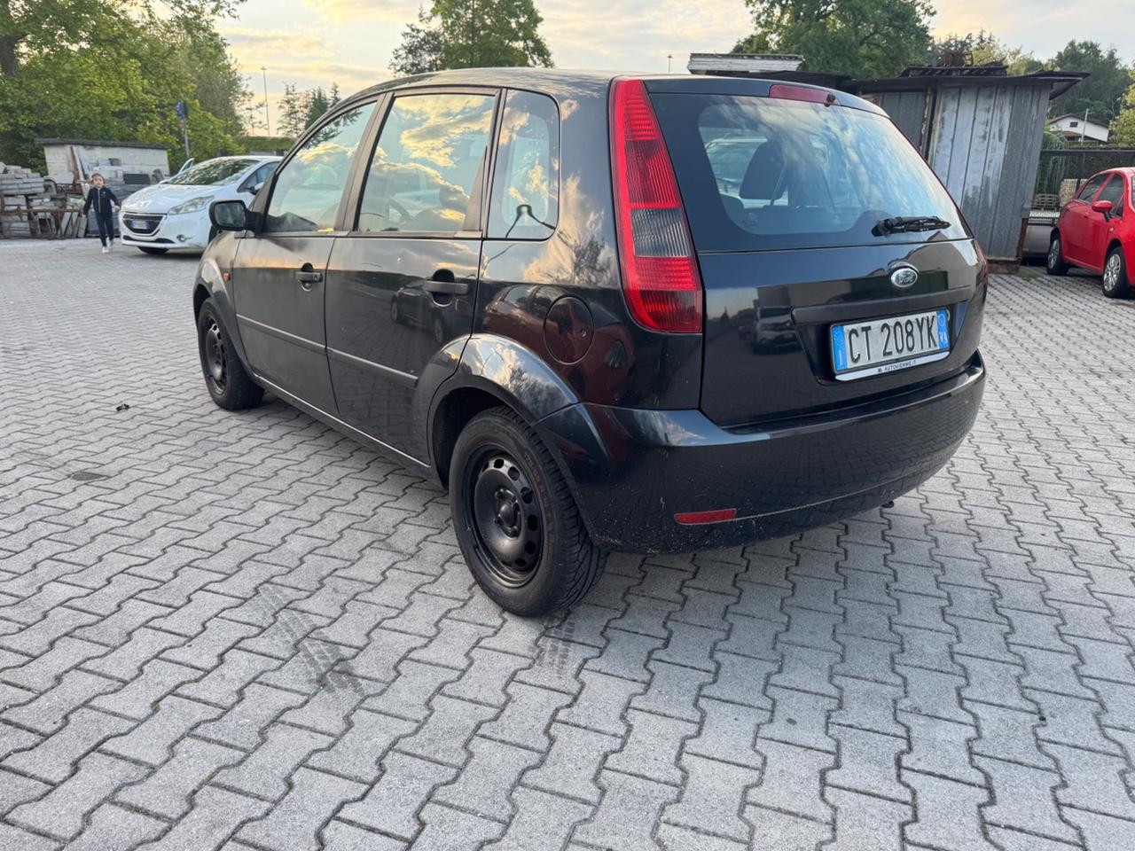 Ford Fiesta 1.2 16V 5p. Ghia