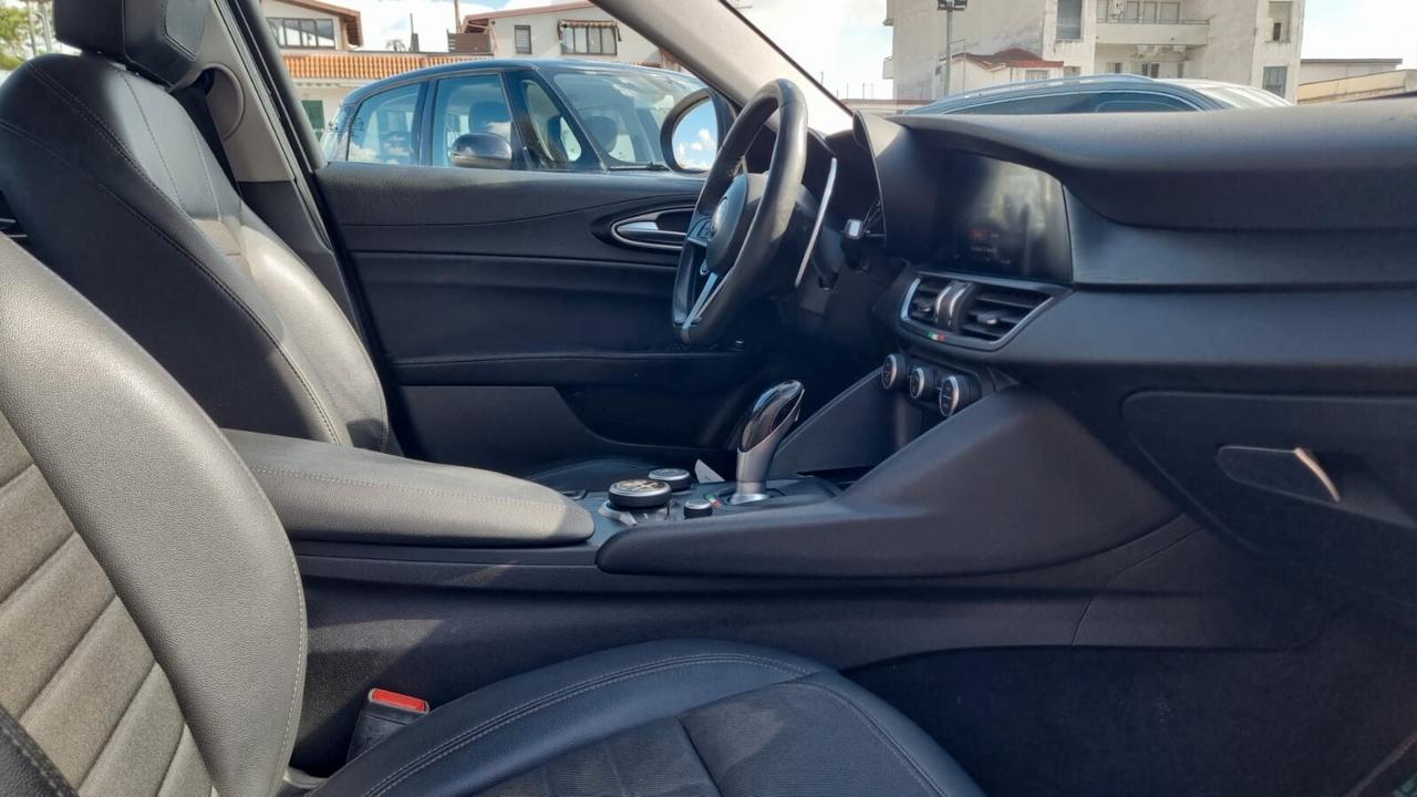 Alfa Romeo Giulia 2.2 Turbodiesel 150 CV AT8 Super