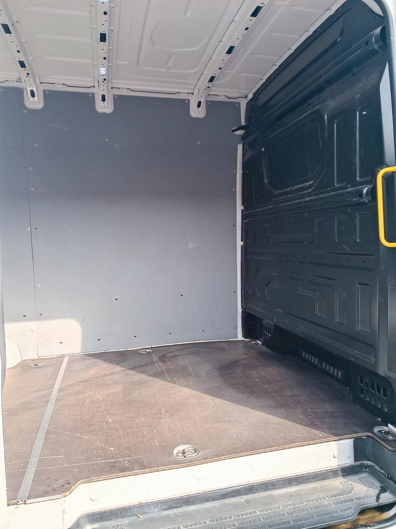 Volkswagen Crafter / Man 140 CV 35