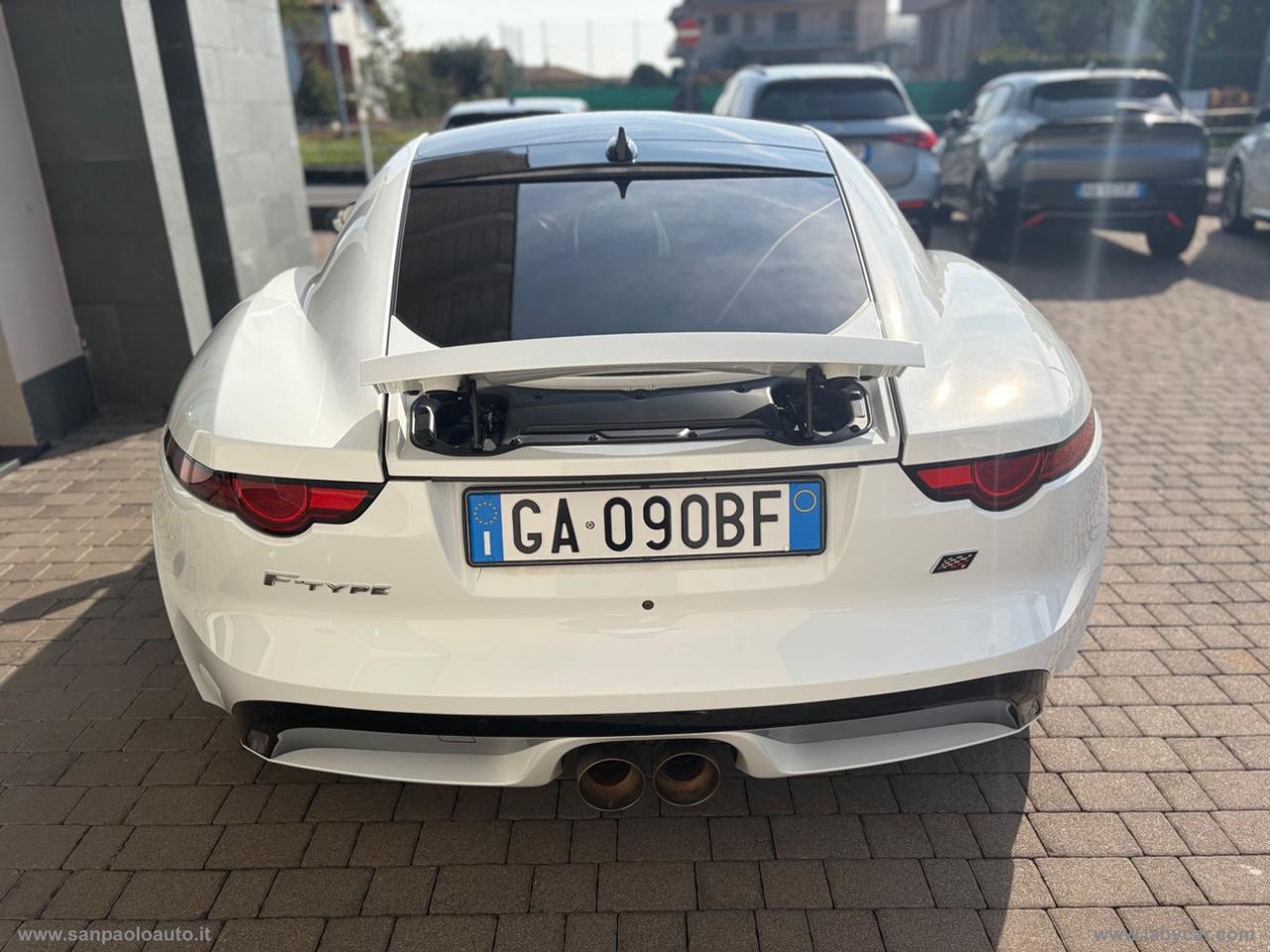 JAGUAR F-Type 2.0 aut. Coupé Chequered Flag