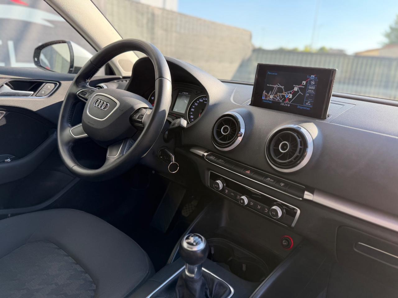 Audi A3 SPB 1.6 TDI ultra Attraction UNICO PROP