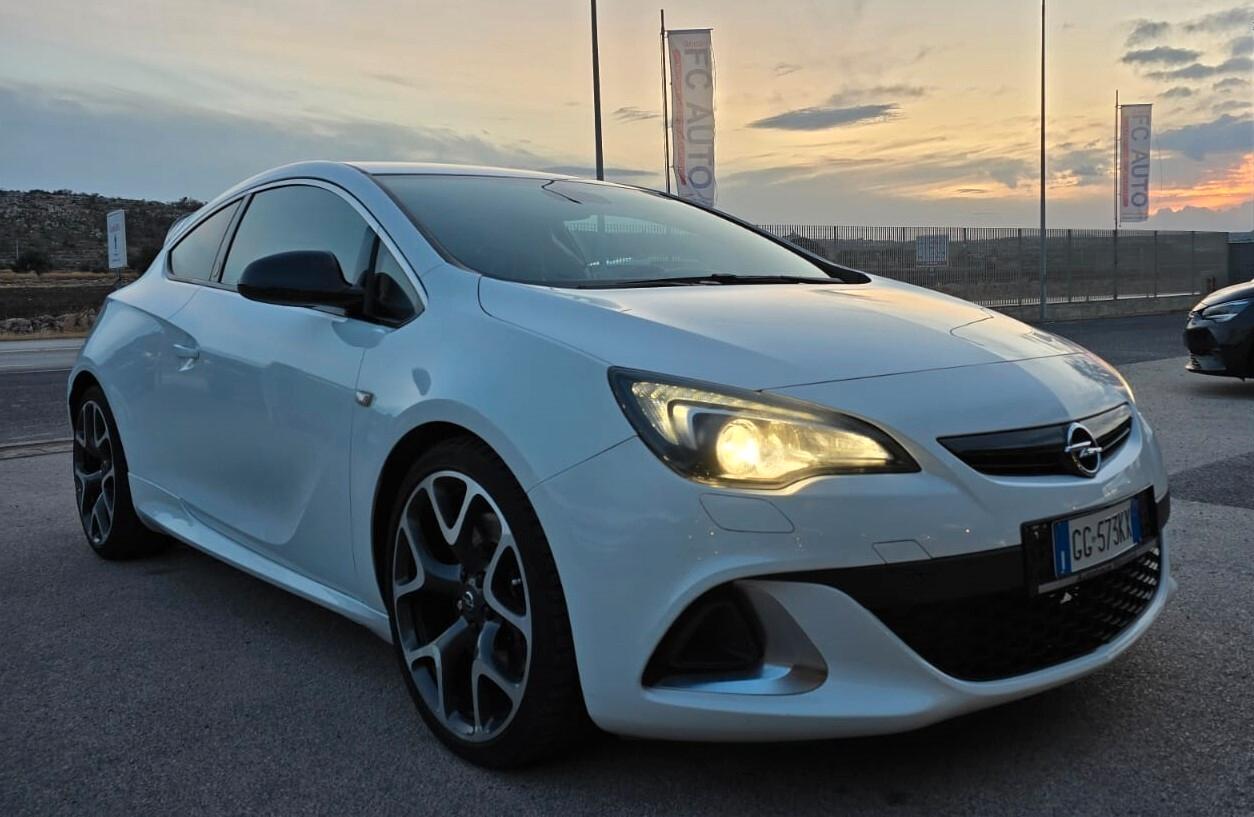 Opel Astra OPC 280CV - GTC 2.0 Turbo 280CV S&S 3p.