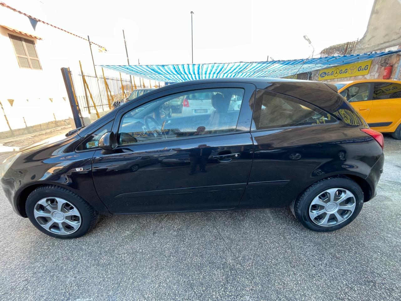 Opel Corsa 1.2 3 porte Club