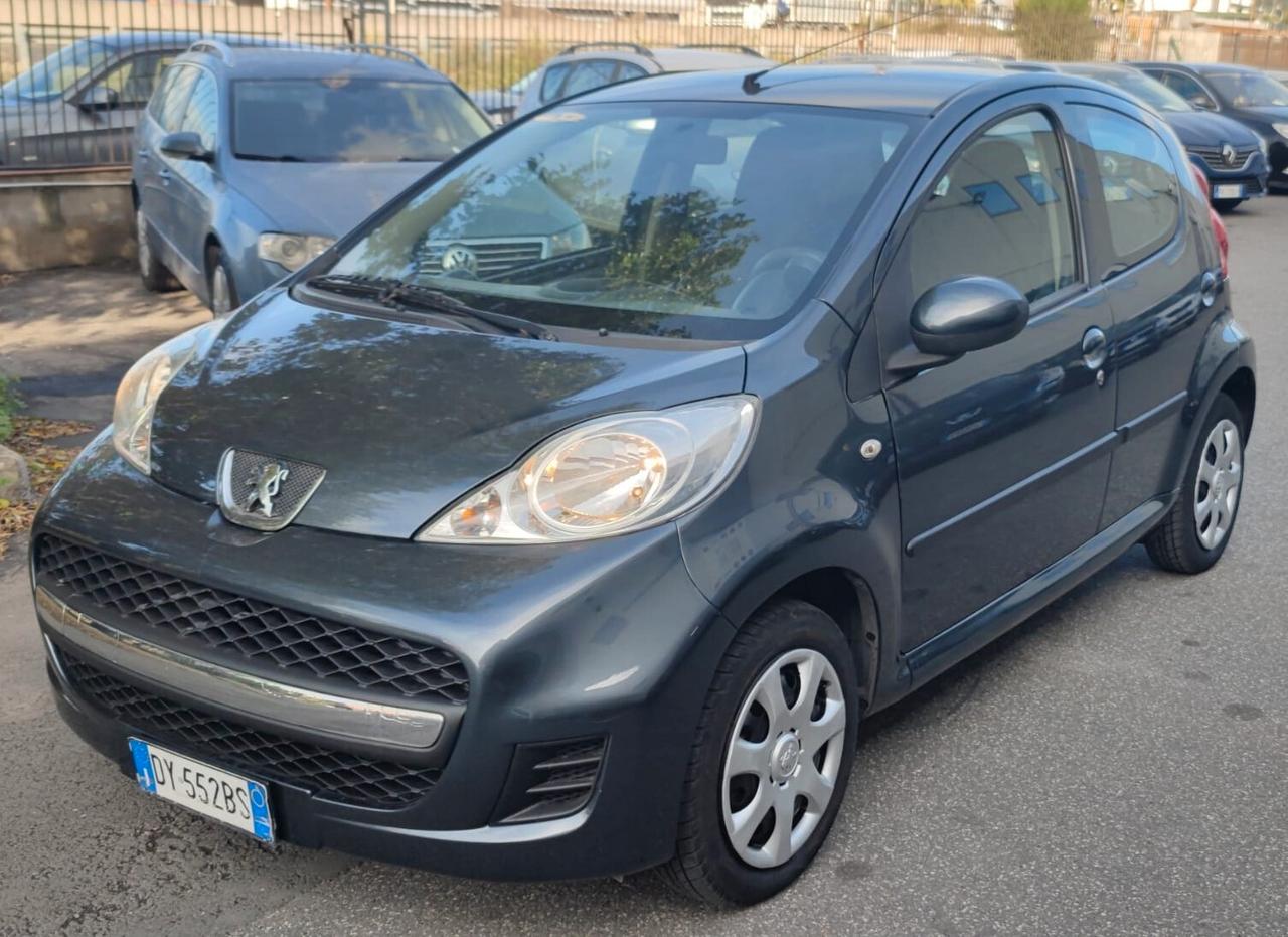 Peugeot 107 1.0 68CV 5p. Sweet Years - ADATTA A NEOPATENTATI -