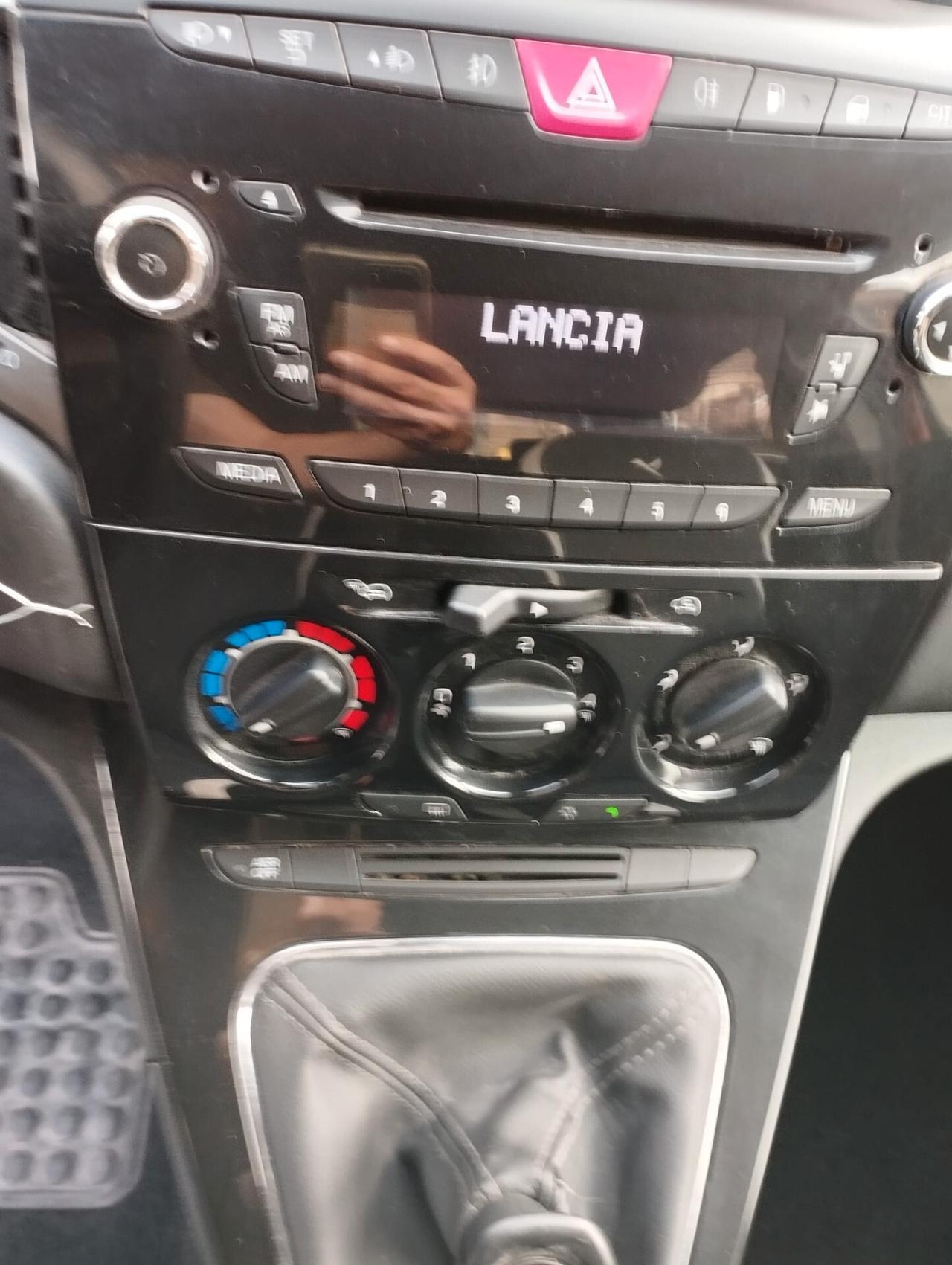 Lancia Ypsilon 1.2 69 CV 5 porte GPL Ecochic Gold