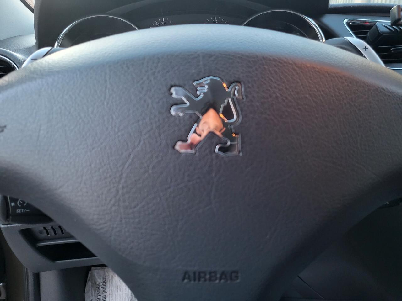 Peugeot 3008 1.6 e-HDi 112CV Automatica/Active