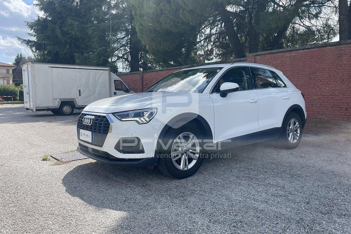 AUDI Q3 35 TFSI S tronic Business