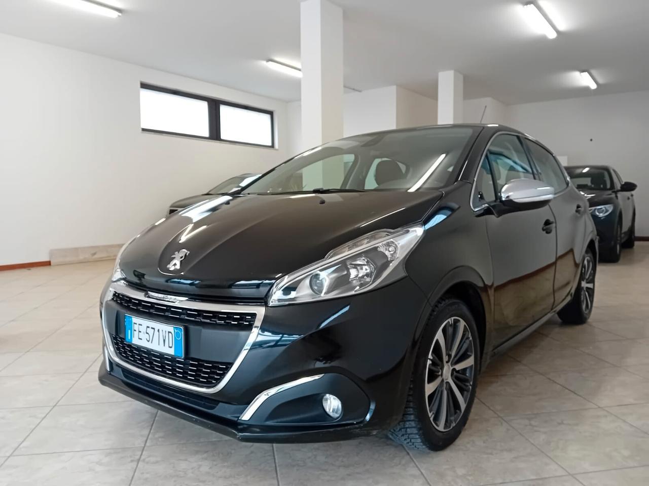 Peugeot 208 PureTech 82 5 porte Allure