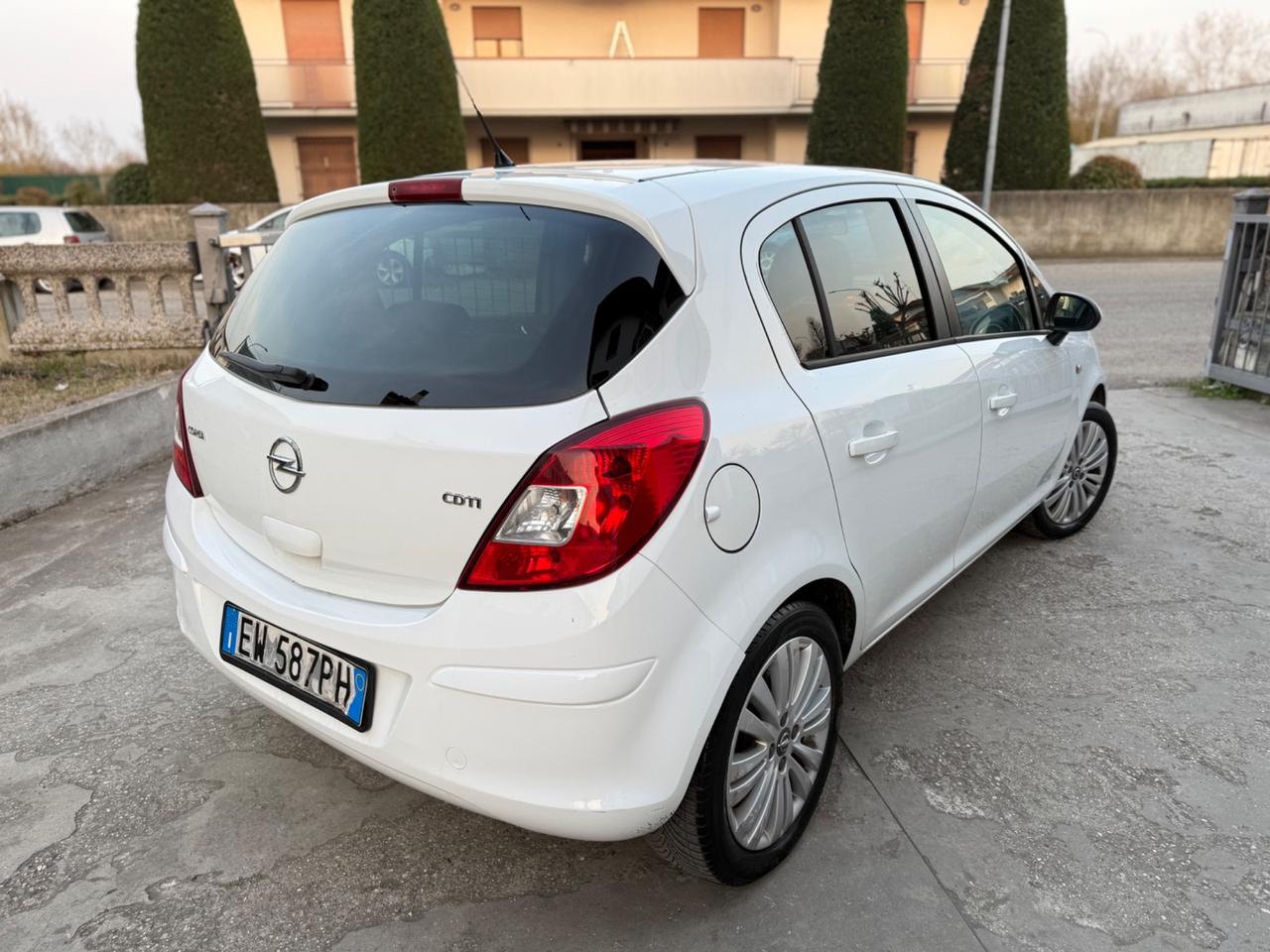 Opel Corsa 1.3 CDTI NEOPATENTATI 2014 UNICO PROP
