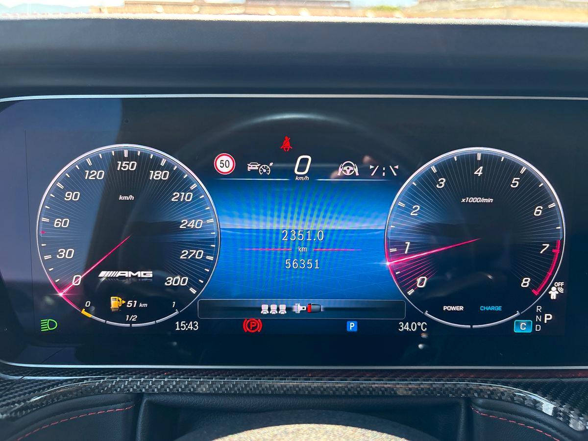 Mercedes-Benz G AMG 63 585cv auto