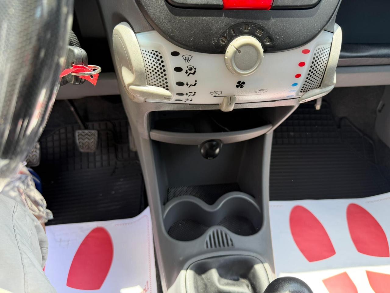 Toyota Aygo 1.0 12V VVT-i 5 porte Now Connect