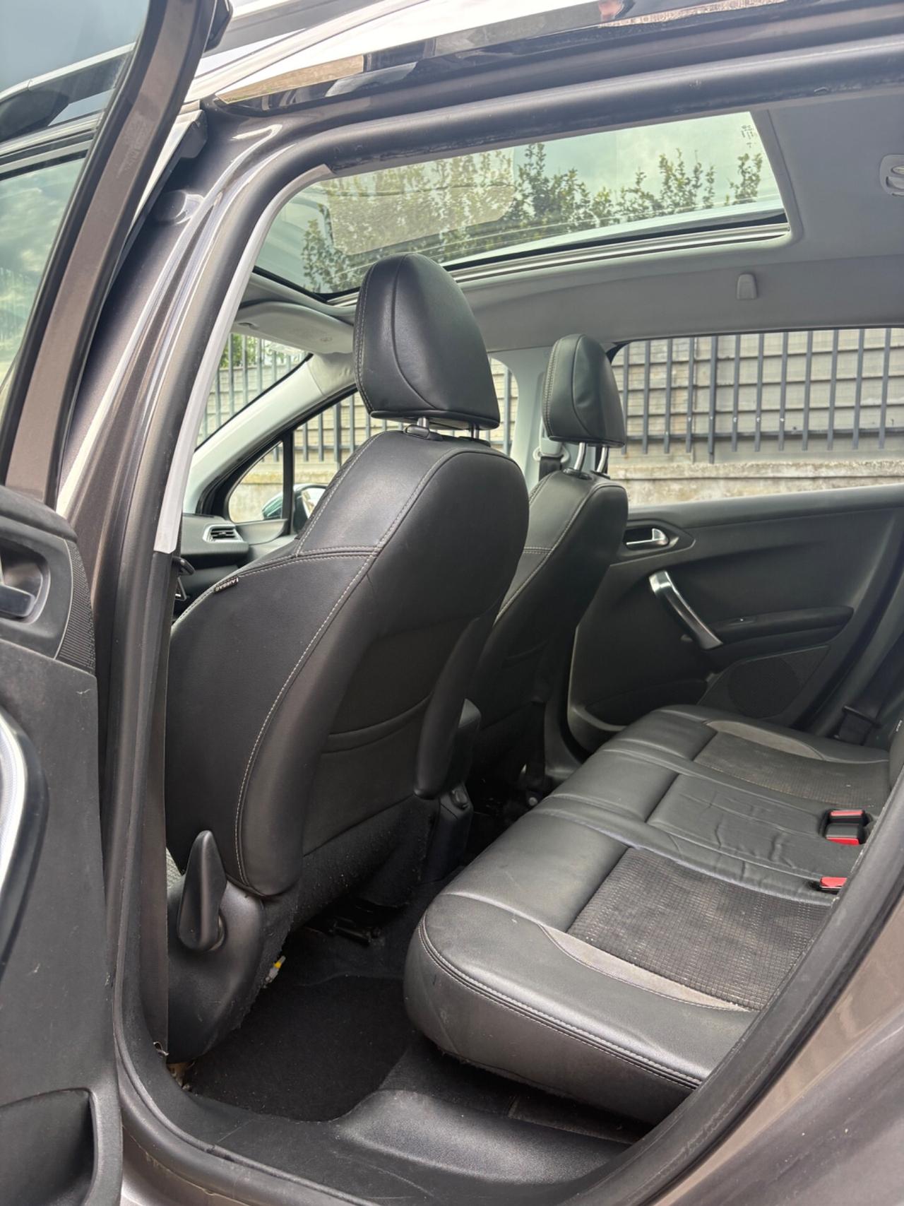 Peugeot 2008 1.6 HDI 92cv carrozzeria GRAFFIATA