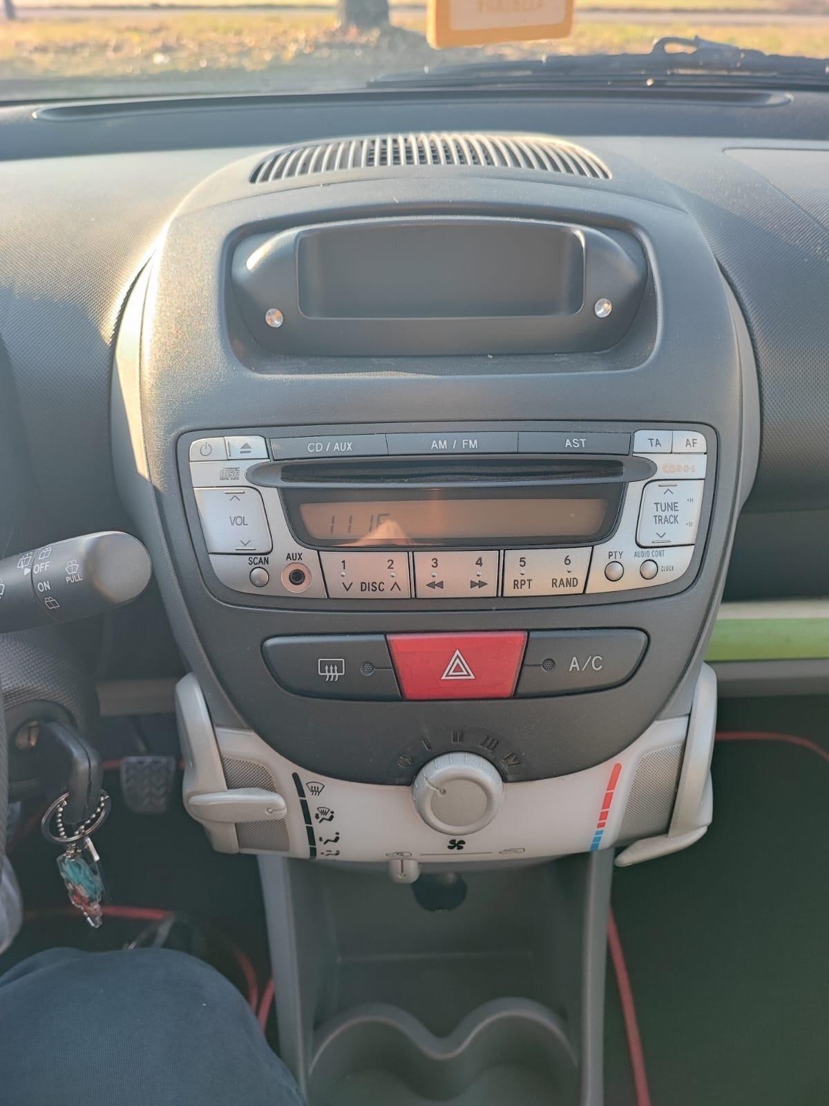 Peugeot 107 1.0 68CV 5p. Sweet Years