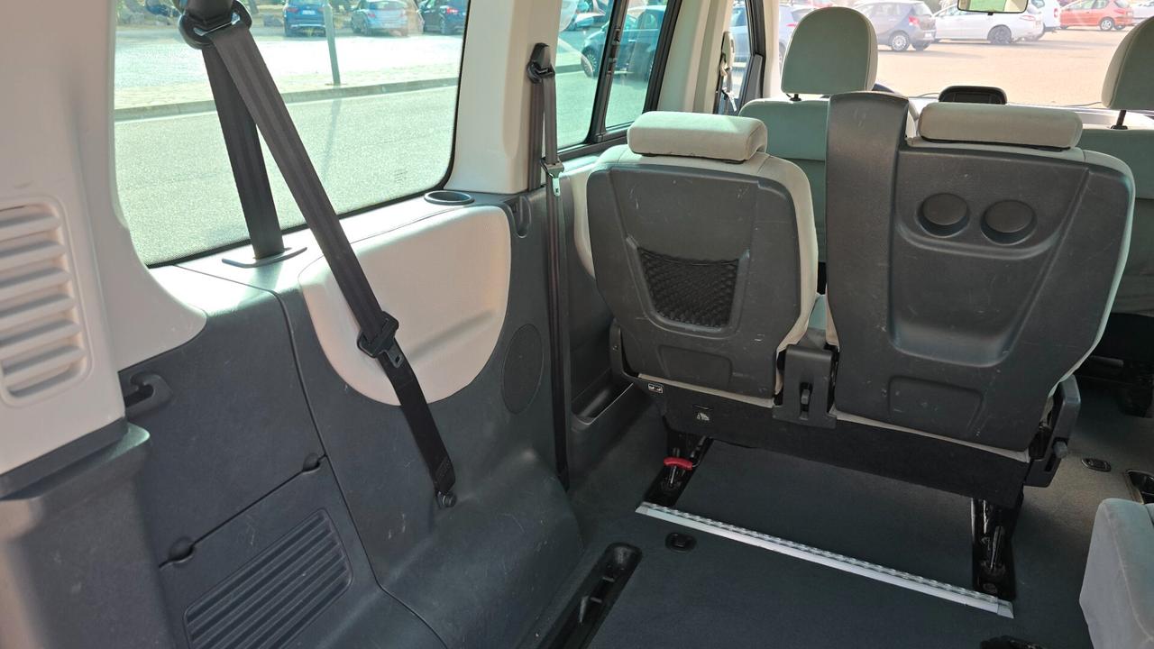 Peugeot Expert Tepee 2.0 HDi 120CV Pedana disabili 8 Posti