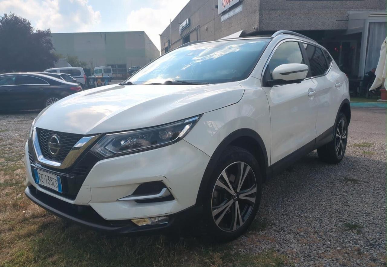Nissan Qashqai 1.7 dCi 150 CV 4WD CVT N-Connecta TETTO LED TELEC 360 18'