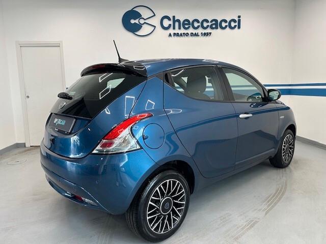 Lancia Ypsilon 1.0 firefly hybrid Gold s * 2024 * 10.000 KM *