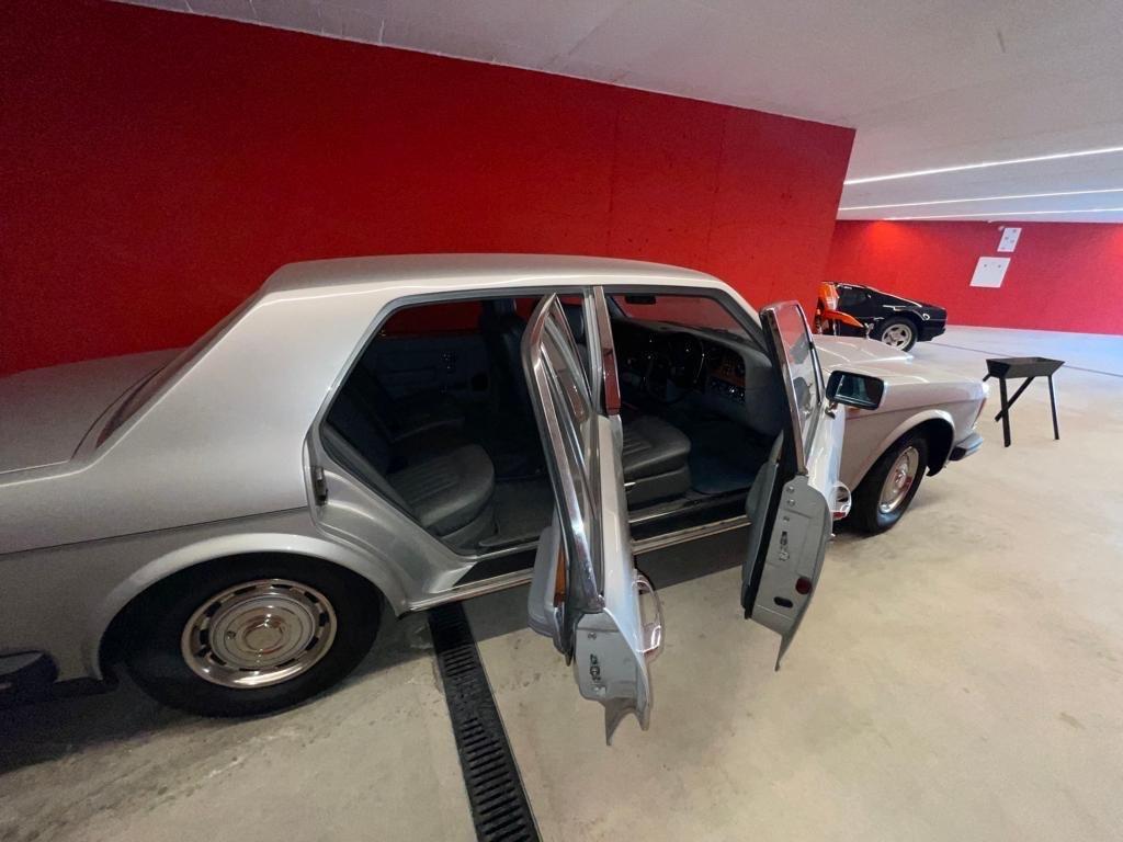 Rolls Royce Silver Spirit silver