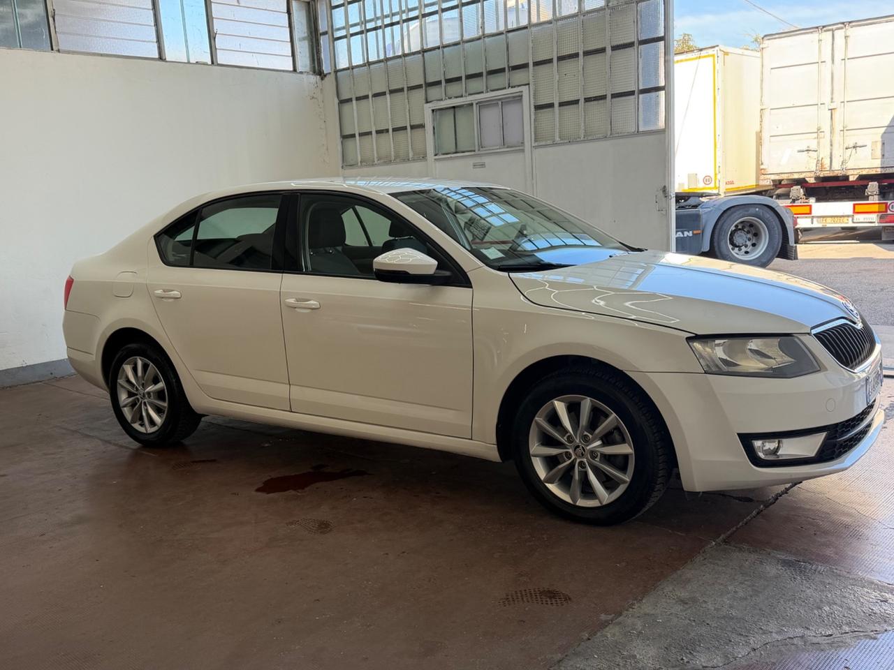 Skoda Octavia 1.6 TDI CR 105 CV DSG Ambition