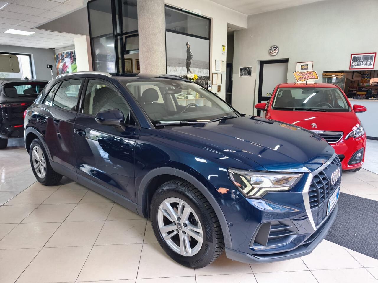 Audi Q3 35 TDI S tronic Business Advanced 64000km!!!