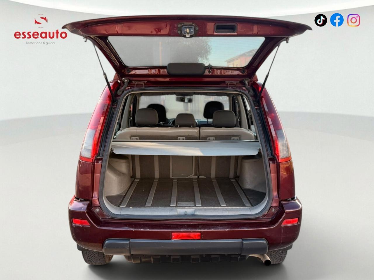 Nissan X-Trail 2.2 TD Di Elegance
