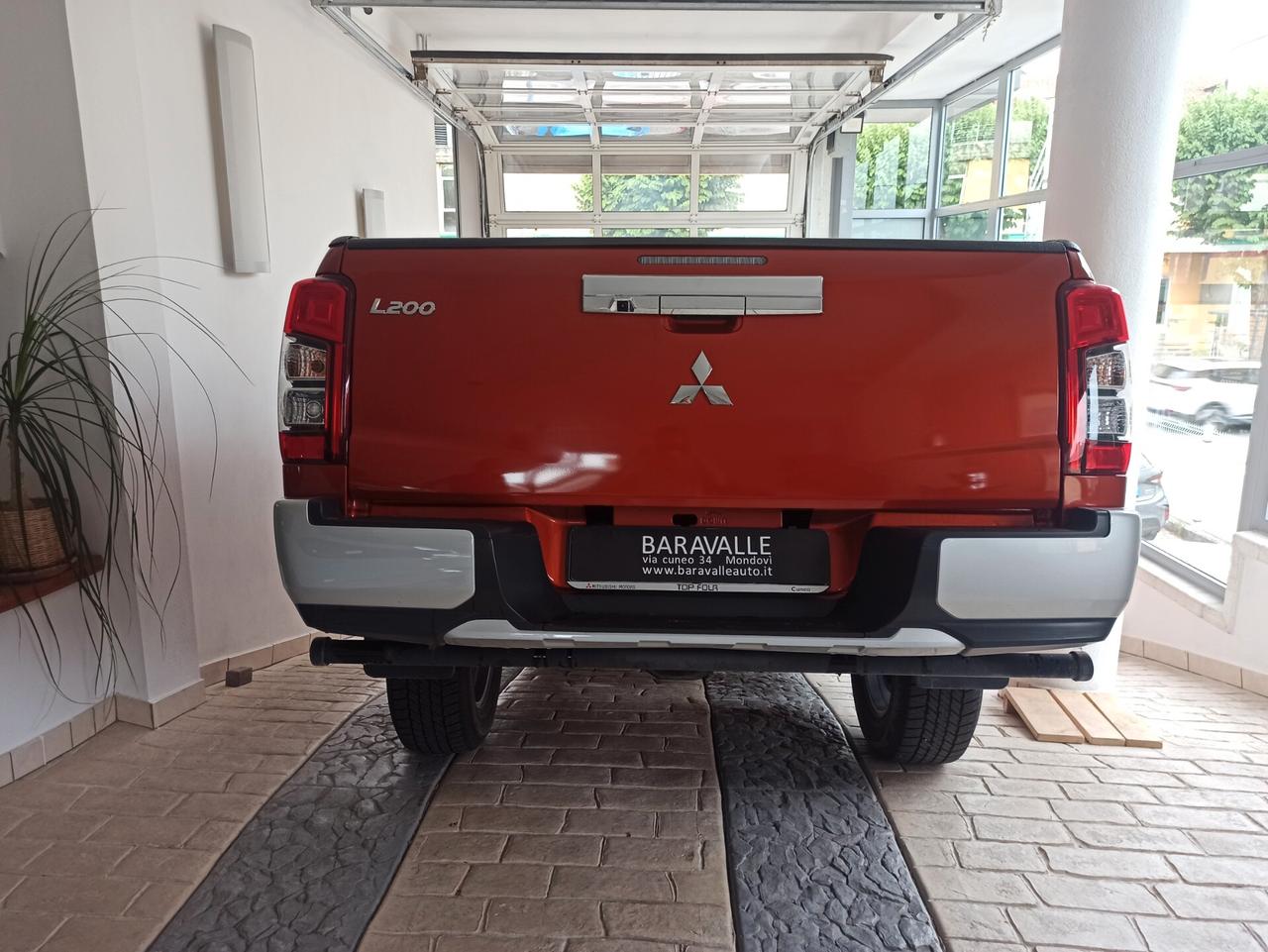 Mitsubishi L200 2.3 D Club Cab 4x4 Super Select Intense 2022