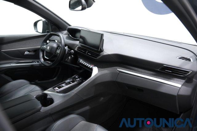 PEUGEOT 3008 HYBRID4 300 E-EAT8 ALLURE PACK