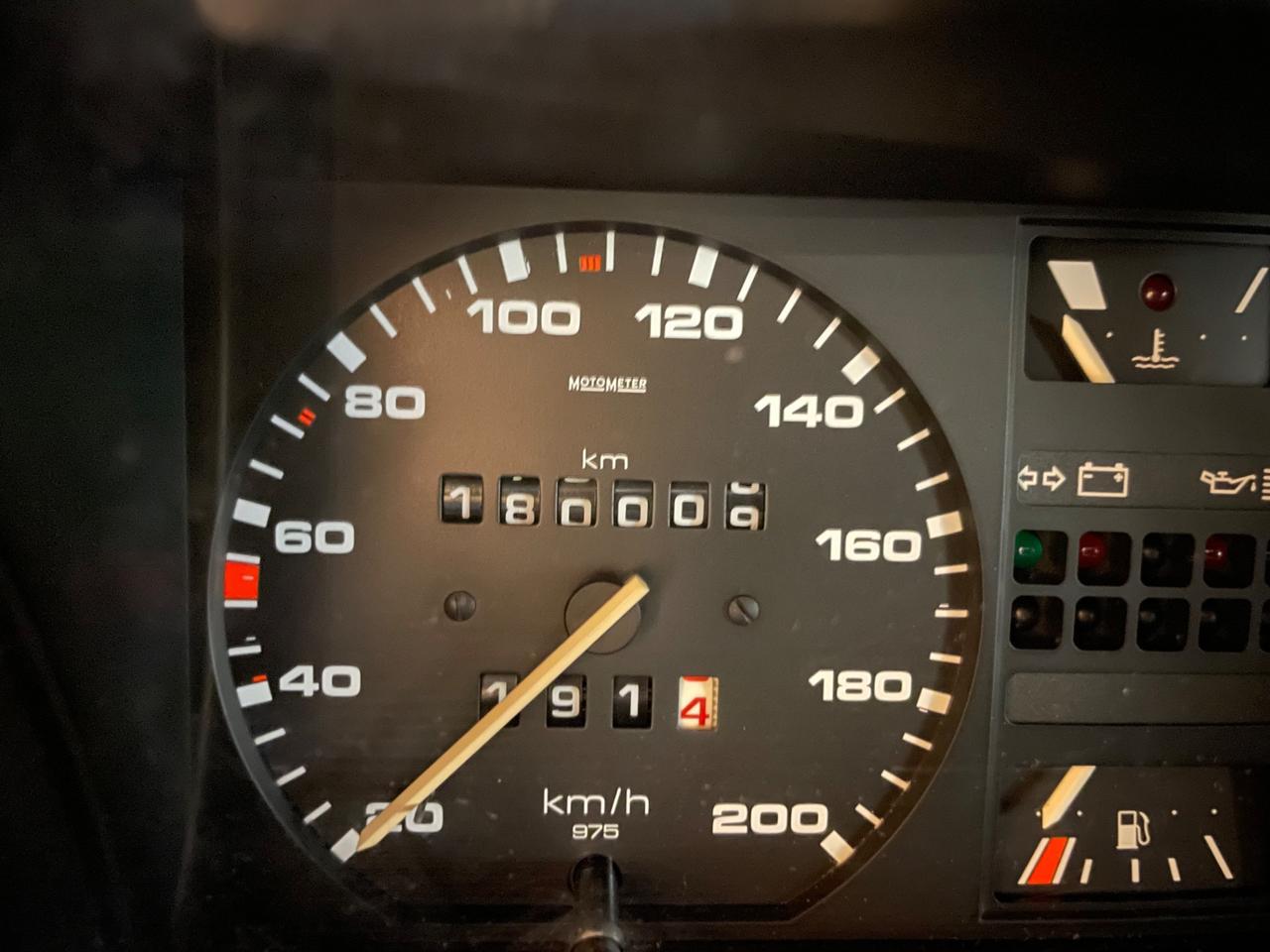 Volkswagen Passat 1600 Familcar Mod. GT