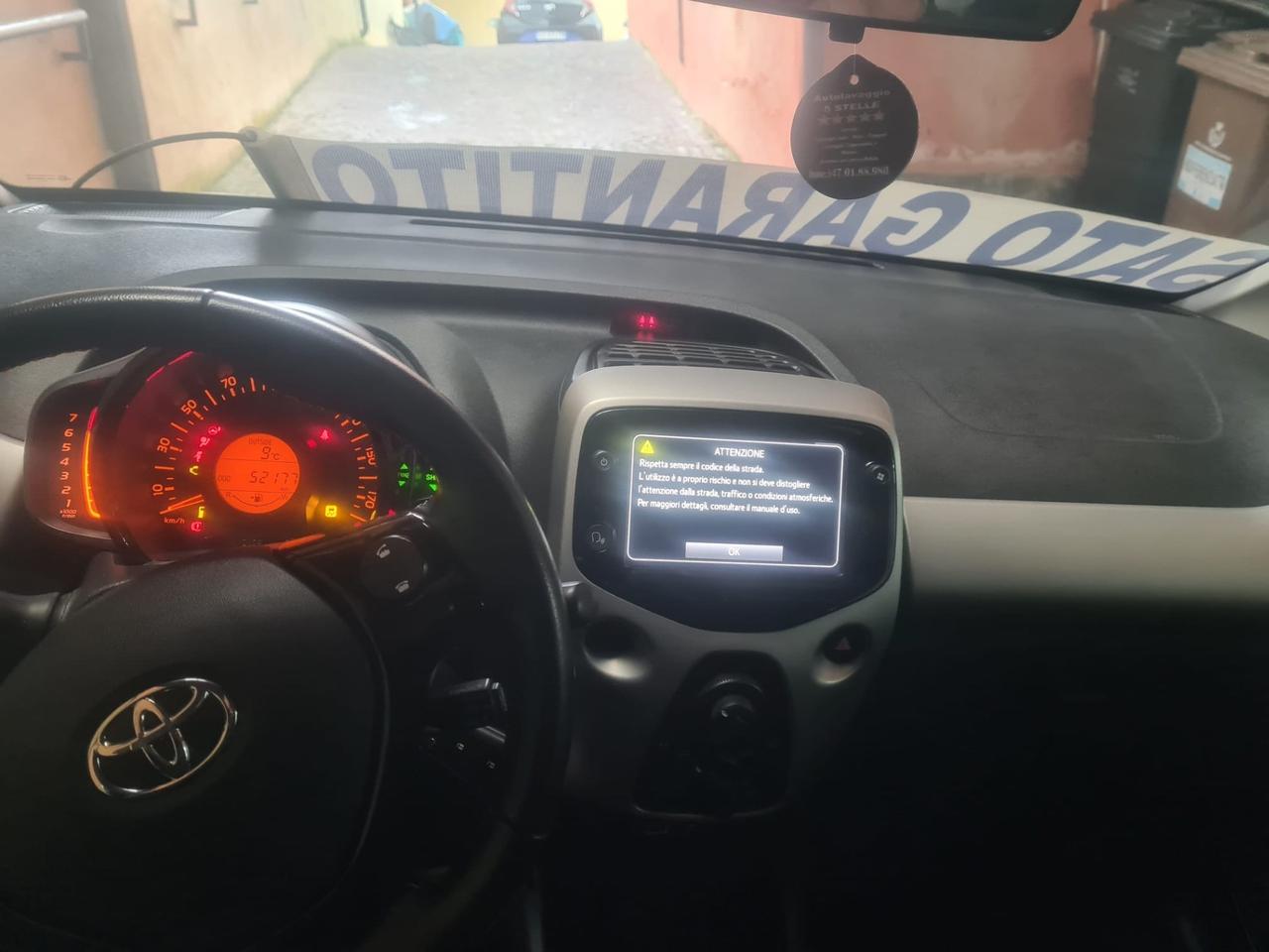 Toyota Aygo 1.0 VVT-i 69 CV 5 porte x-cool