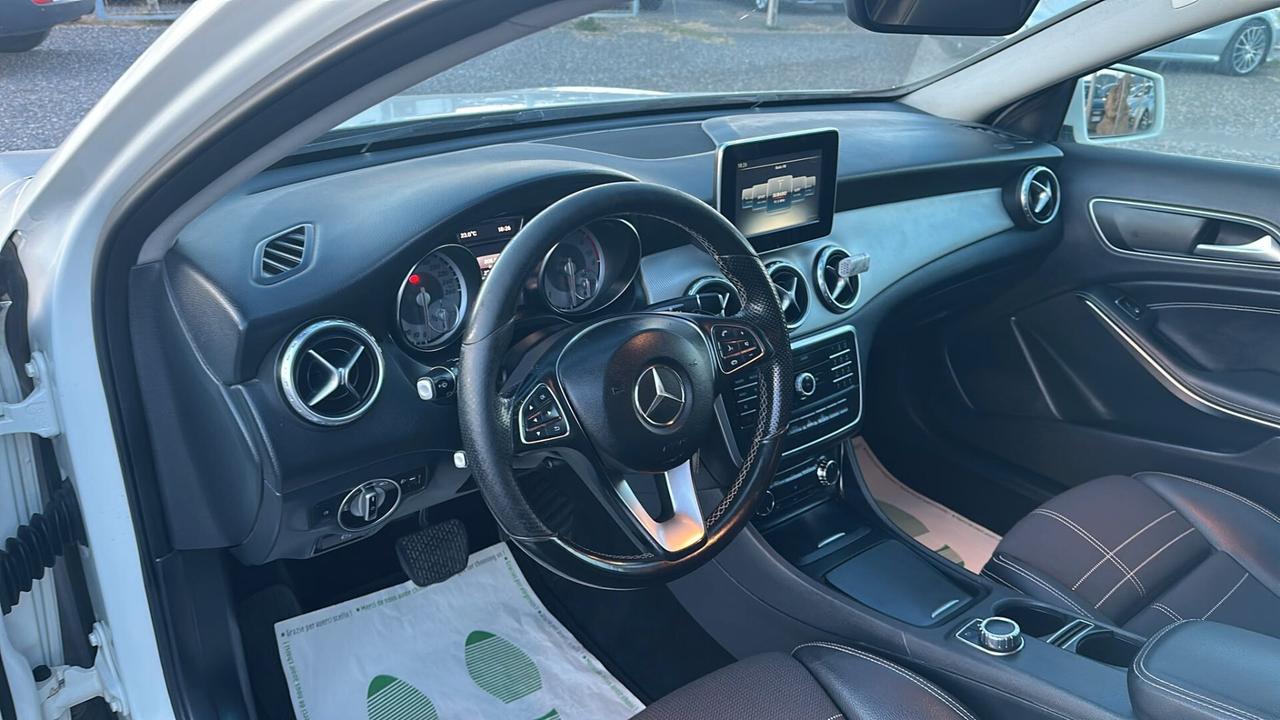 Mercedes-benz GLA 200 d Automatic Premium