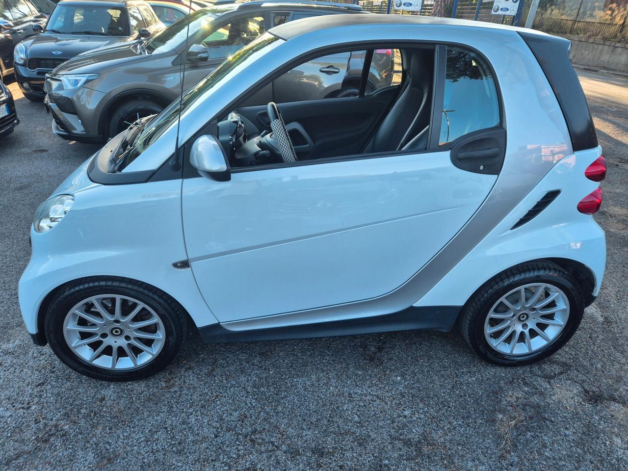 Smart ForTwo 1000 45 kW MHD coupé pure