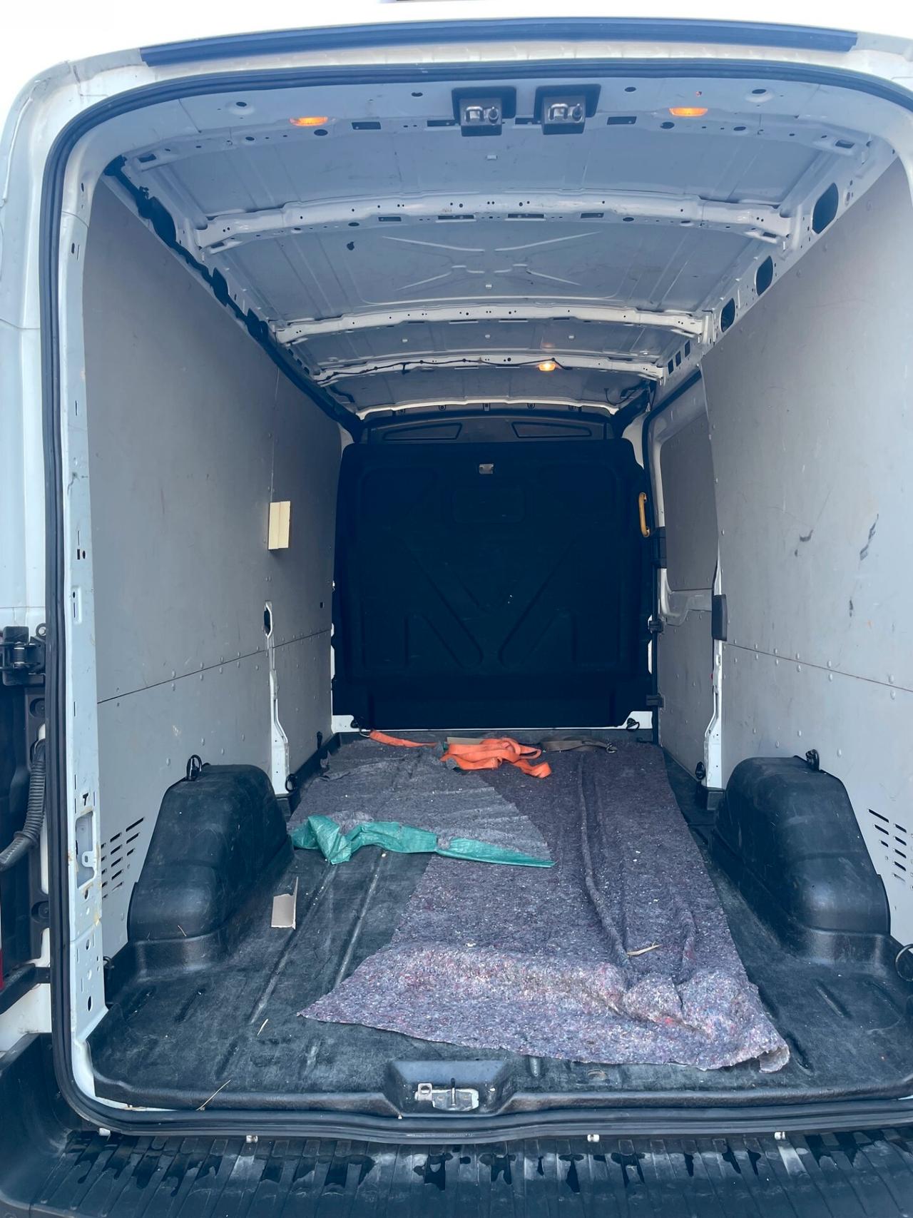 Ford Transit L2H2 2021 170 cv