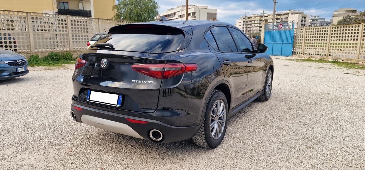 Alfa Romeo Stelvio 2.2 Turbodiesel 190 CV AT8 Q4 Executive