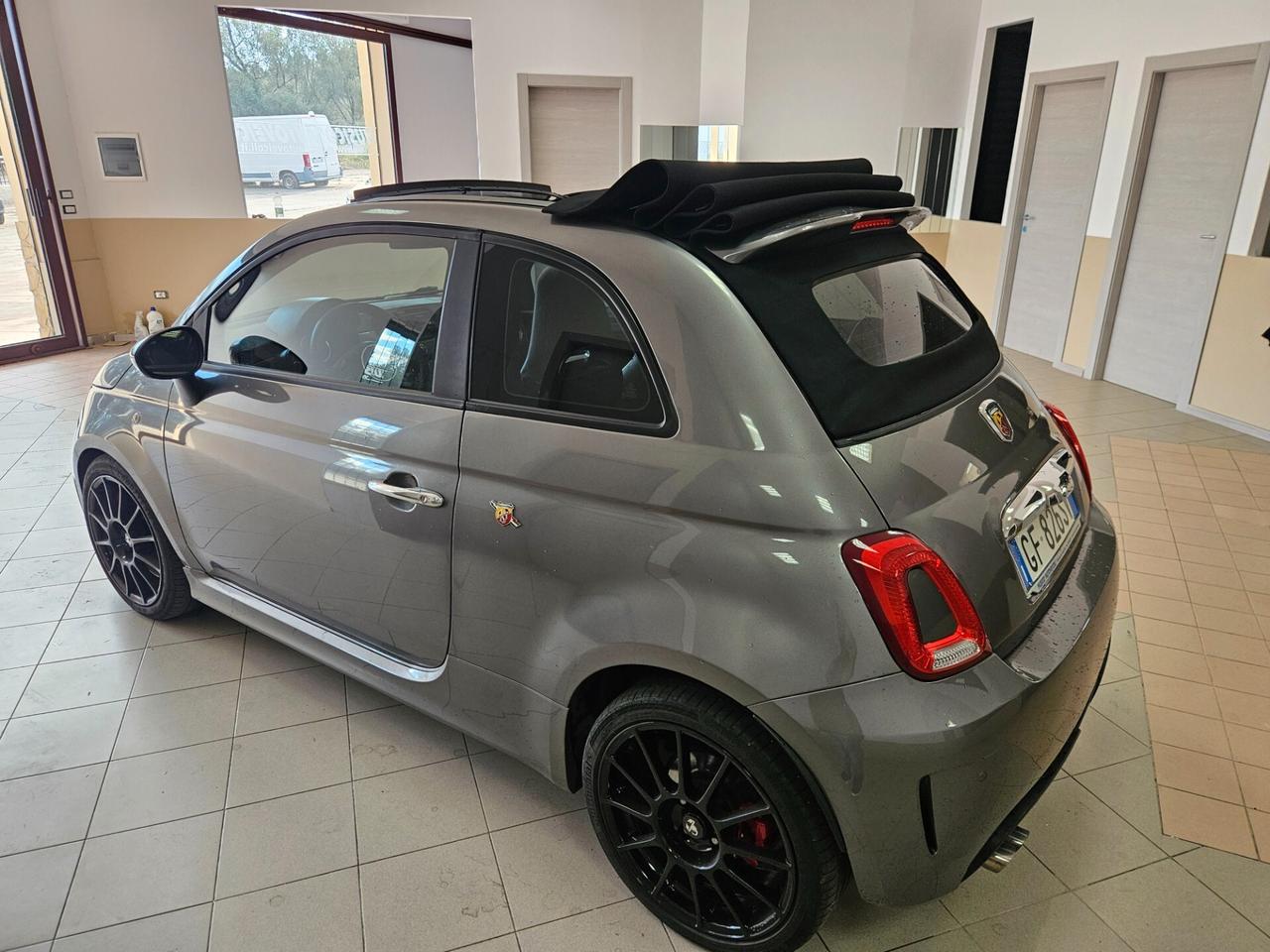 Abarth 500 C 1.4 Turbo T-Jet MTA