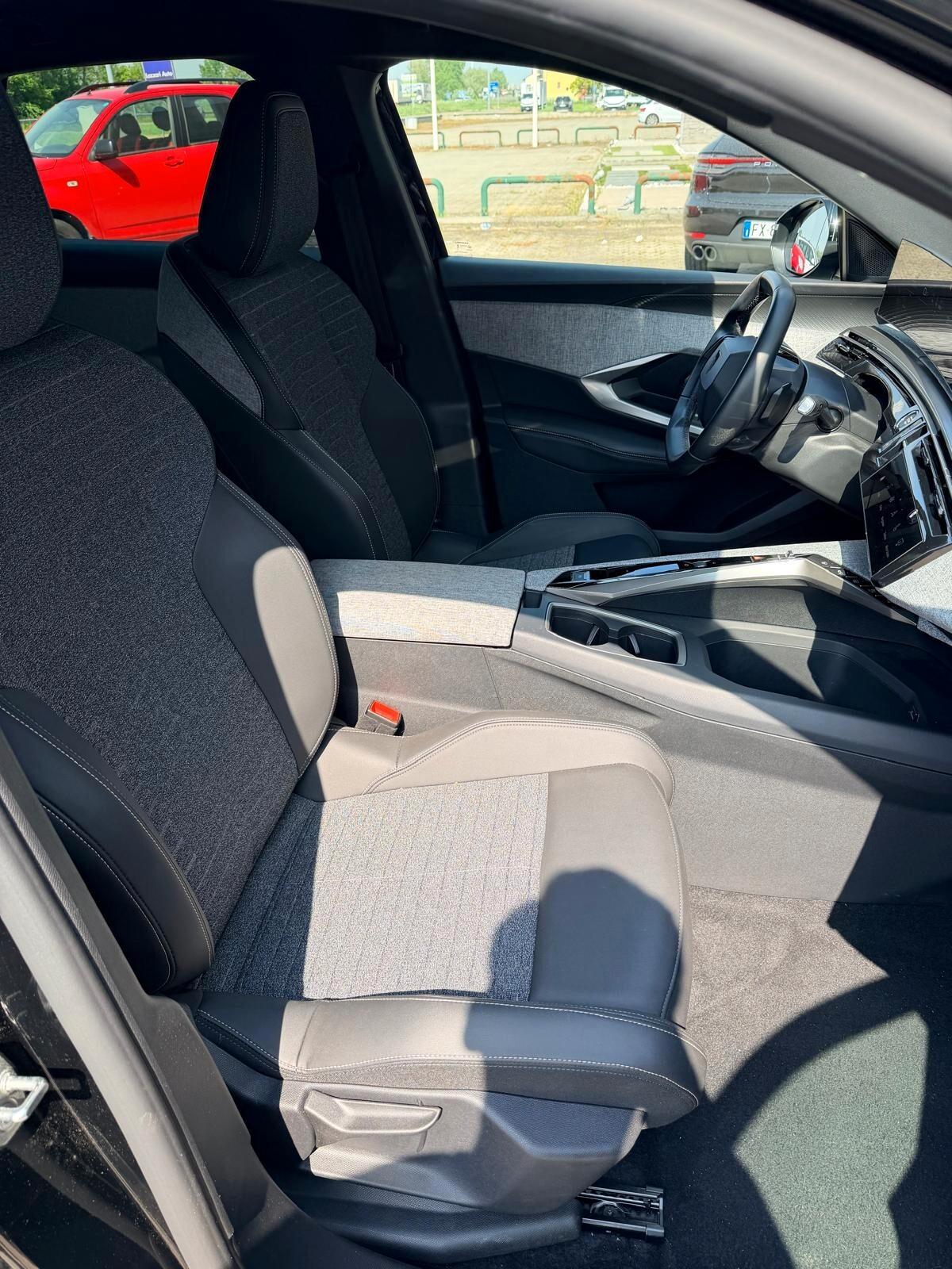Peugeot 3008 Hybrid 136 e-DCS6 Allure